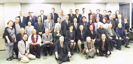 心のふるさと大阪鳥取県人会新年互礼会の集合写真